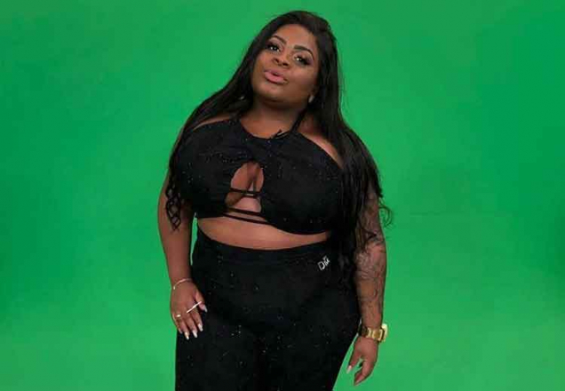 Após terminar namoro com jogador, Jojo Todynho é vista aos beijos com cantor