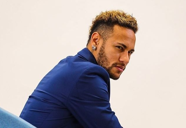 Após escândalo de suposto estupro, Neymar é intimado a depor à Polícia Civil por crime virtual