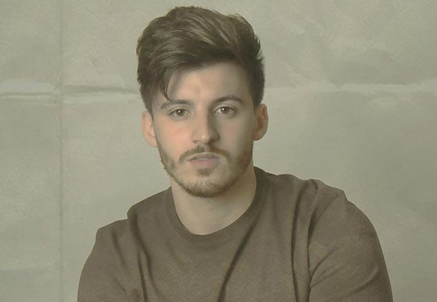 Público não comparece ao show de Gabriel Smaniotto e cantor se apresenta apenas para os pais