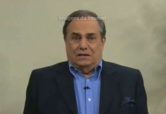 Ronnie Von é acusado de racismo na web e faz desabafo em vídeo