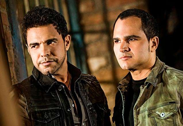 Luciano, da dupla com Zezé Di Camargo, é acusado de expulsar intérprete de libras do palco