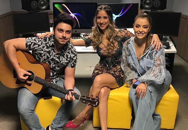 Caio Mesquita, Li Martins e Luana Monalisa cantam Versos Simples