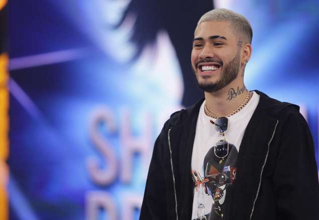 Kevinho revela se ficou ou não com cantora famosa