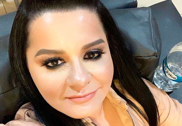 Maraisa aposta em cropped justinho e deixa barriga sequinha à mostra