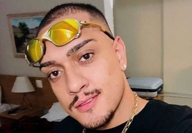 SBT TV | Funkeiro leva italianos à loucura e lota show na terra do Papa