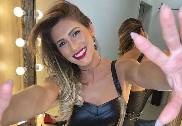 Lívia Andrade faz festão de aniversário e evento repercute no Fofocalizando