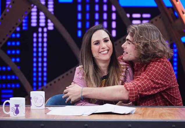 Tatá Werneck mostra rostinho da filha e faz piada com Marília Mendonça