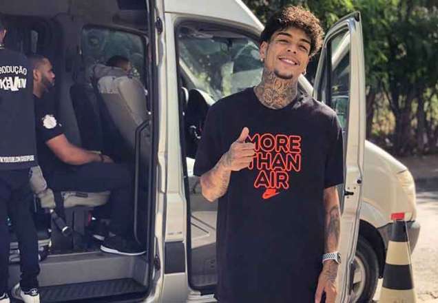 MC Kevin é preso por uso de drogas e faz vídeo rindo em viatura