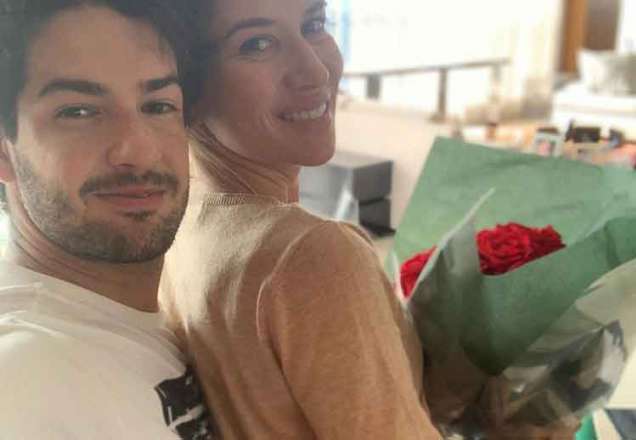 Alexandre Pato mostra clique inédito do casamento com Rebeca Abravanel