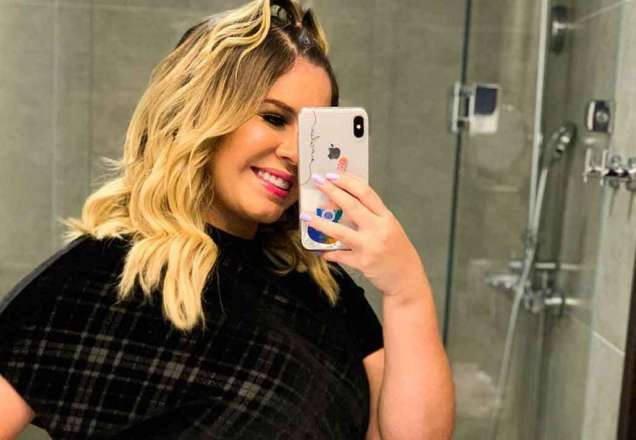 Marília Mendonça mostra barriguinha de grávida em vídeo