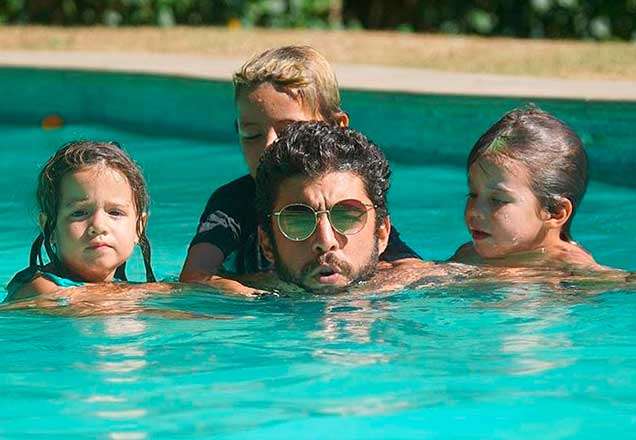 Em parceria com Anitta, filhos de Pedro Scooby fazem surpresa incrível de aniversário