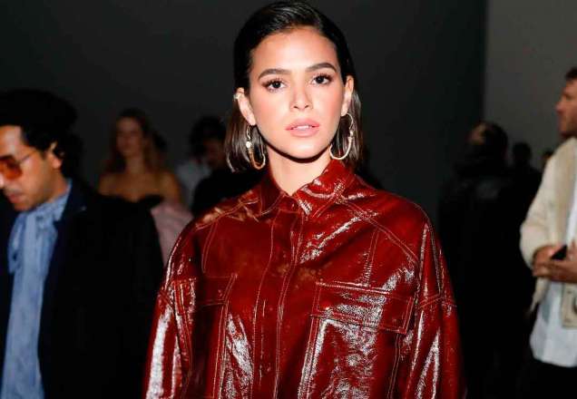Vivendo protagonista no cinema, Bruna Marquezine diz que novela é "desgastante"