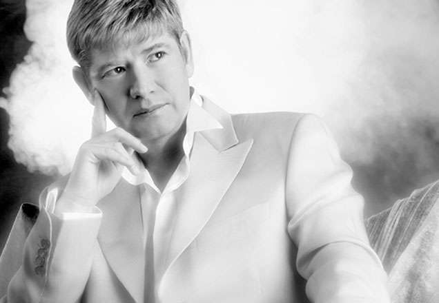 Morre aos 67 anos o cantor Roberto Leal