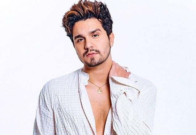 Fã termina namoro por conta de Luan Santana e cantor rebate ao vivo em TV