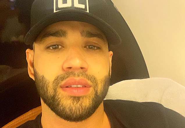 Gusttavo Lima compra todos os picolés de vendedor, que ainda fatura ingresso para show