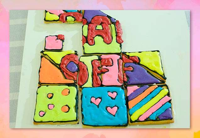 Biscoitos Romero Britto da Carol