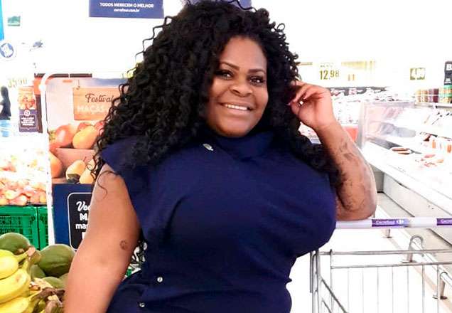 O que?! Jojo Todynho vai a salão de beleza sem roupa