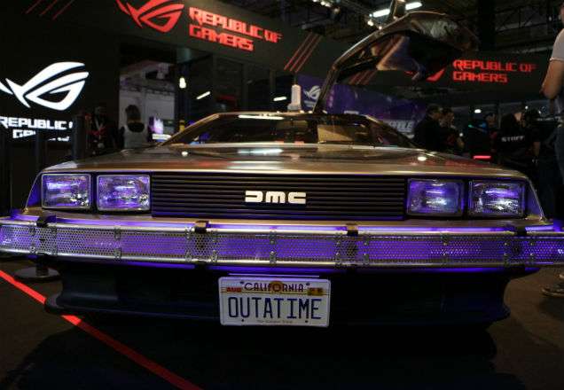 Réplica do DeLorean do De Volta para o Futuro está exposto na BGS 2019