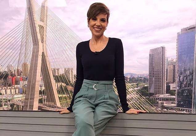 Climão! Jornalista reclama ao vivo da previsão do tempo