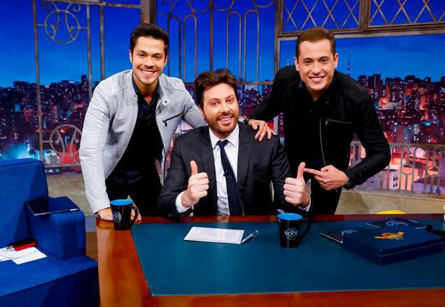 The Noite recebe os ilusionistas Henry Vargas e Klauss Durães nesta quarta