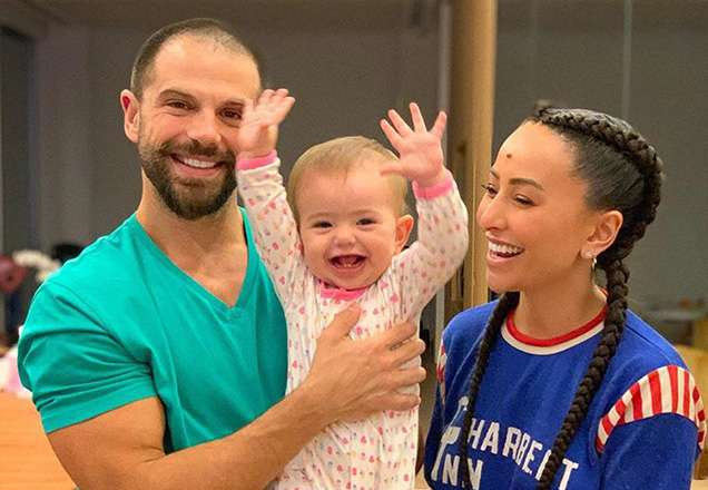 Sabrina Sato volta de viagem, e reação de Zoe é capaz de aquecer até a mais fria geleira