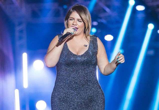 Marília Mendonça dá um close no barrigão e fãs ficam preocupados: "Vai explodir!"