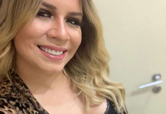 Gravidíssima! Marília Mendonça arrasa em moda gestante iluminada e inspira