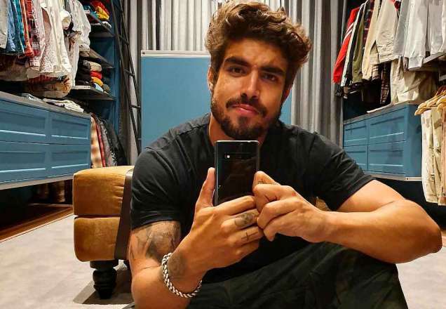 Caio Castro vivia affair com outra global quando começou a ficar com Grazi Massafera