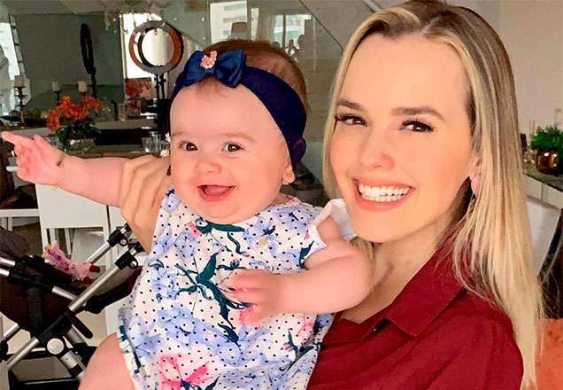Filha de Thaeme aparece vestida de batata frita e encanta internet