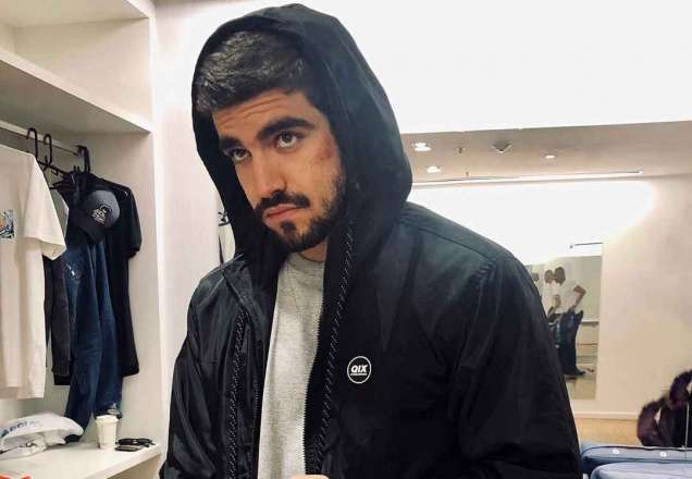 Caio Castro muda visual e se despede de "A Dona do Pedaço"