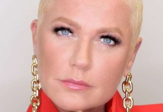 Programa humorístico de rádio debocha de abuso sofrido por Xuxa na infância