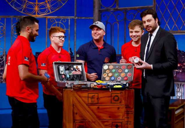 Danilo Gentili recebe campeões de ioiô no The Noite desta terça-feira