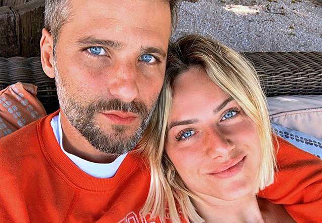 Giovanna Ewbank anuncia que está grávida de Bruno Gagliasso