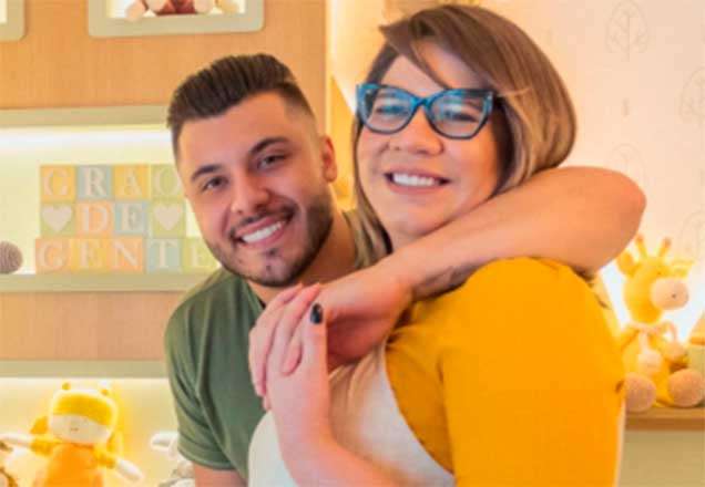 Marília Mendonça posta foto do filho recém-nascido todo elegante