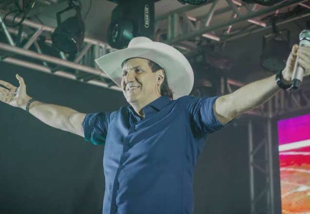 Cantor Sertanejo Morre Ap S Ter Infarto Durante Show Sbt News