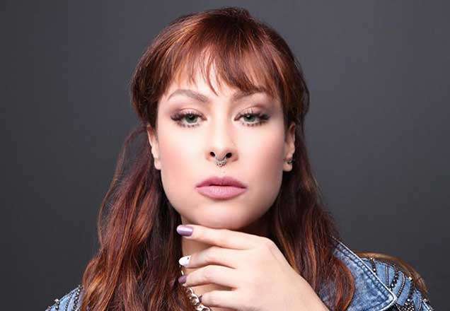 Pitty surpreende fãs ao divulgar foto em que aparece o rosto da filha, Madalena