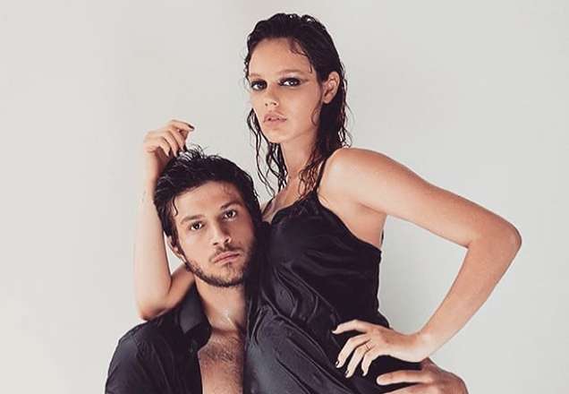 Maria, filha de Laura Neiva e Chay Suede, é linda! Olha só esse rostinho