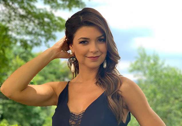 Amanda Françozo encanta seguidores ao posar com a filha