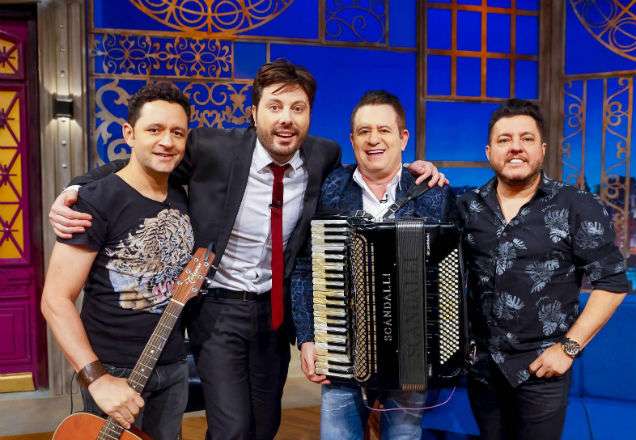 Danilo Gentili recebe Bruno e Marrone no The Noite desta quarta-feira