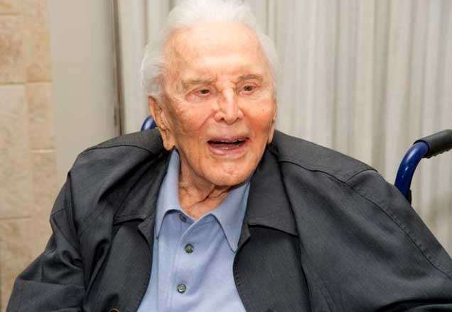 Lenda do cinema de Hollywood, Kirk Douglas morre aos 103 anos de idade
