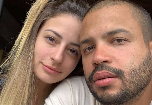 Projota mostra foto do nascimento de Marieva, sua primeira filha