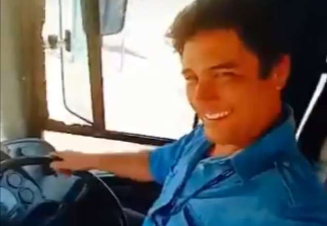 Seria o Celso Portiolli dirigindo este ônibus? Veja vídeo