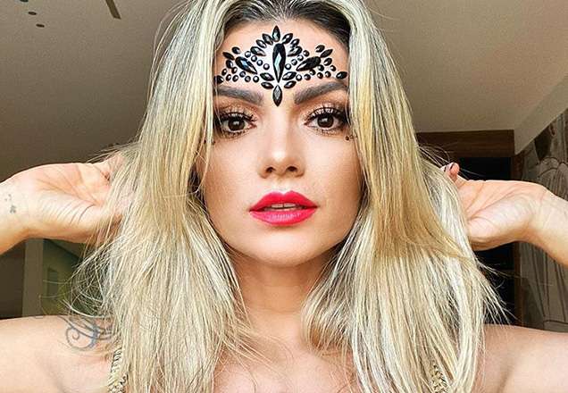 Famosos apostam em looks glamurosos nos bloquinhos de Carnaval em São Paulo