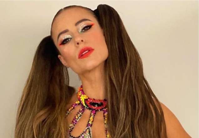 Paolla Oliveira é flagrada com affair em bloquinho; veja imagens
