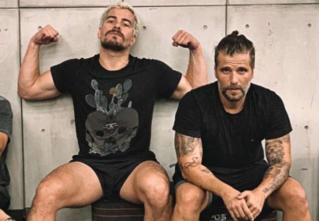 Vídeo: Bruno Gagliasso e Thiago Martins malham de forma intensa