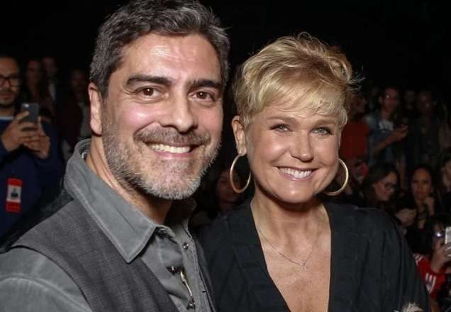 Xuxa posta foto ousada com o namorado; veja no Direto da Redação