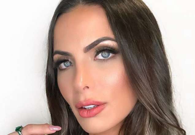 Solteira, Carla Prata expõe famoso casado que enviou cantada para ela