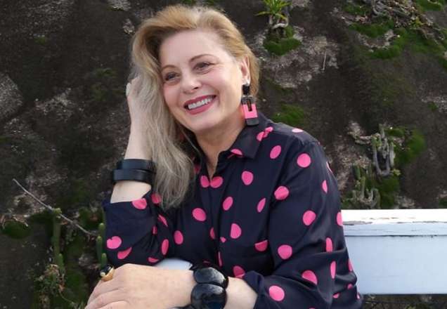 Ela só quer amar! Atriz fala da dificuldade para encontrar uma paixão
