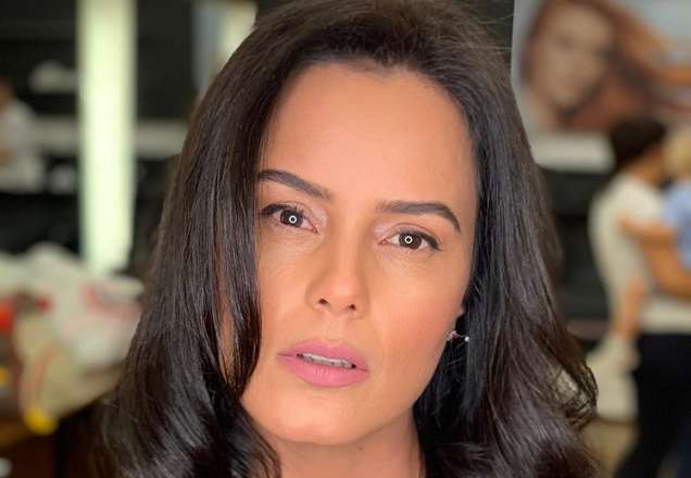 Luciele di Camargo posa para foto e fãs suspeitam de gravidez