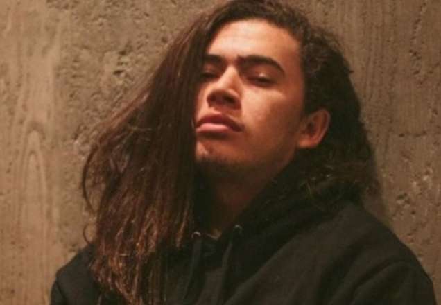 Whindersson Nunes surpreende ao surgir parecidíssimo com cantor famoso